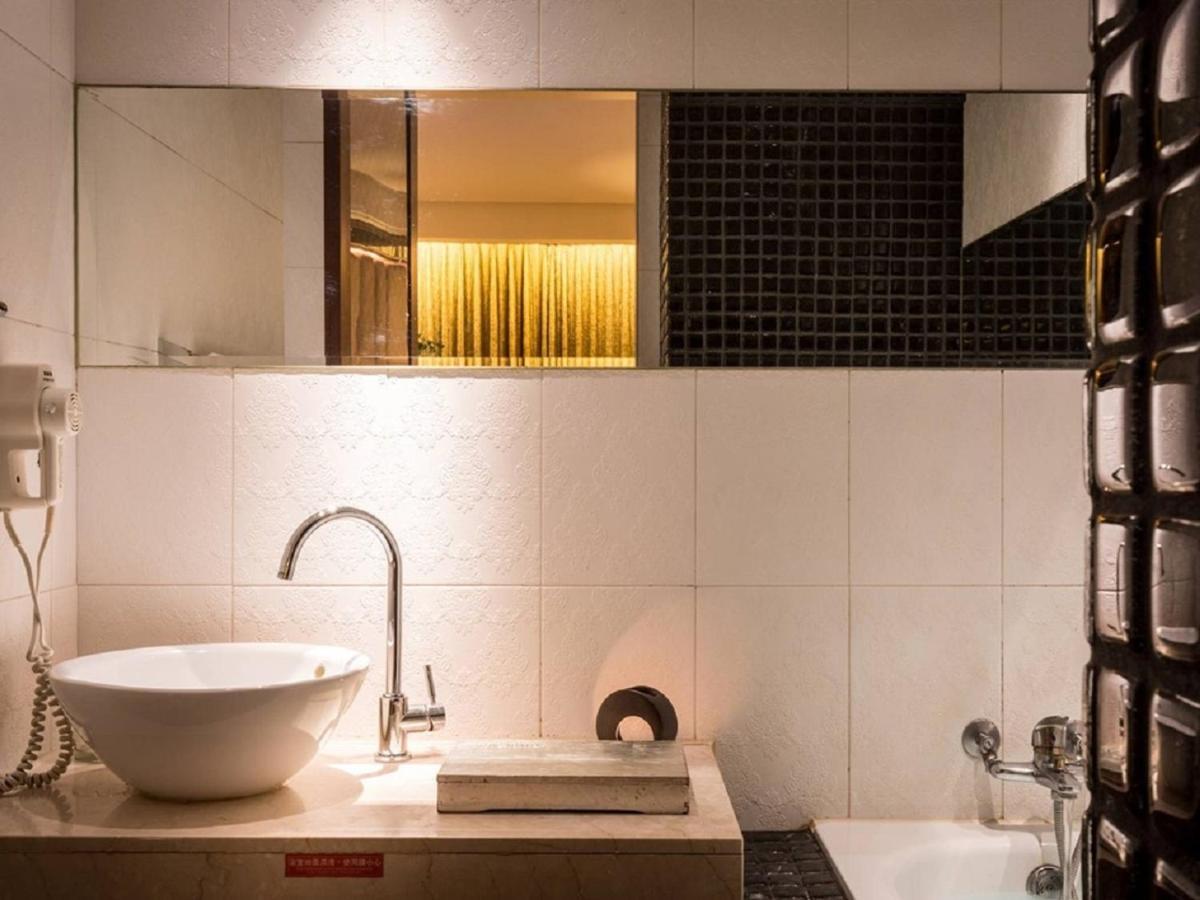 Liti Motel Taichung Eksteriør billede